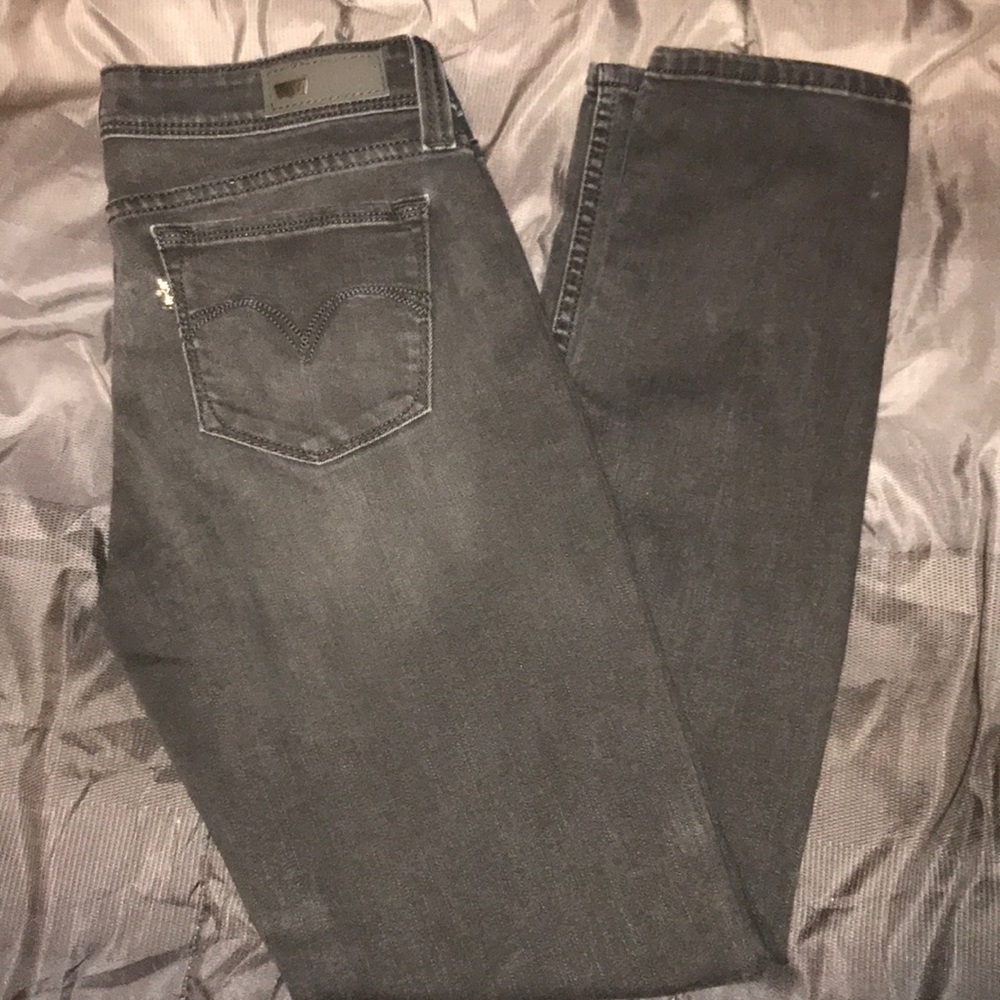 Levi’s - Picture 2 of 5